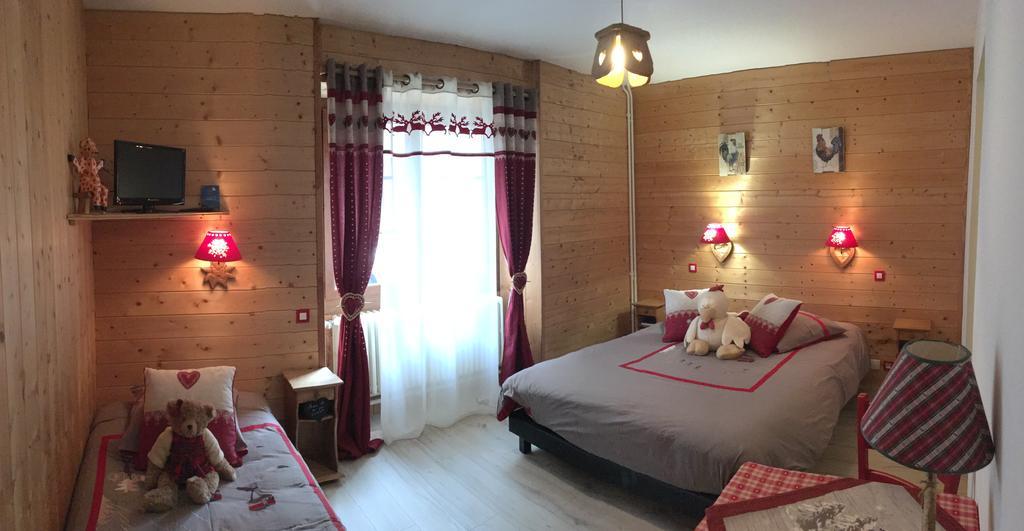 Hotel La Tapia อูทรองส์ ภายนอก รูปภาพ